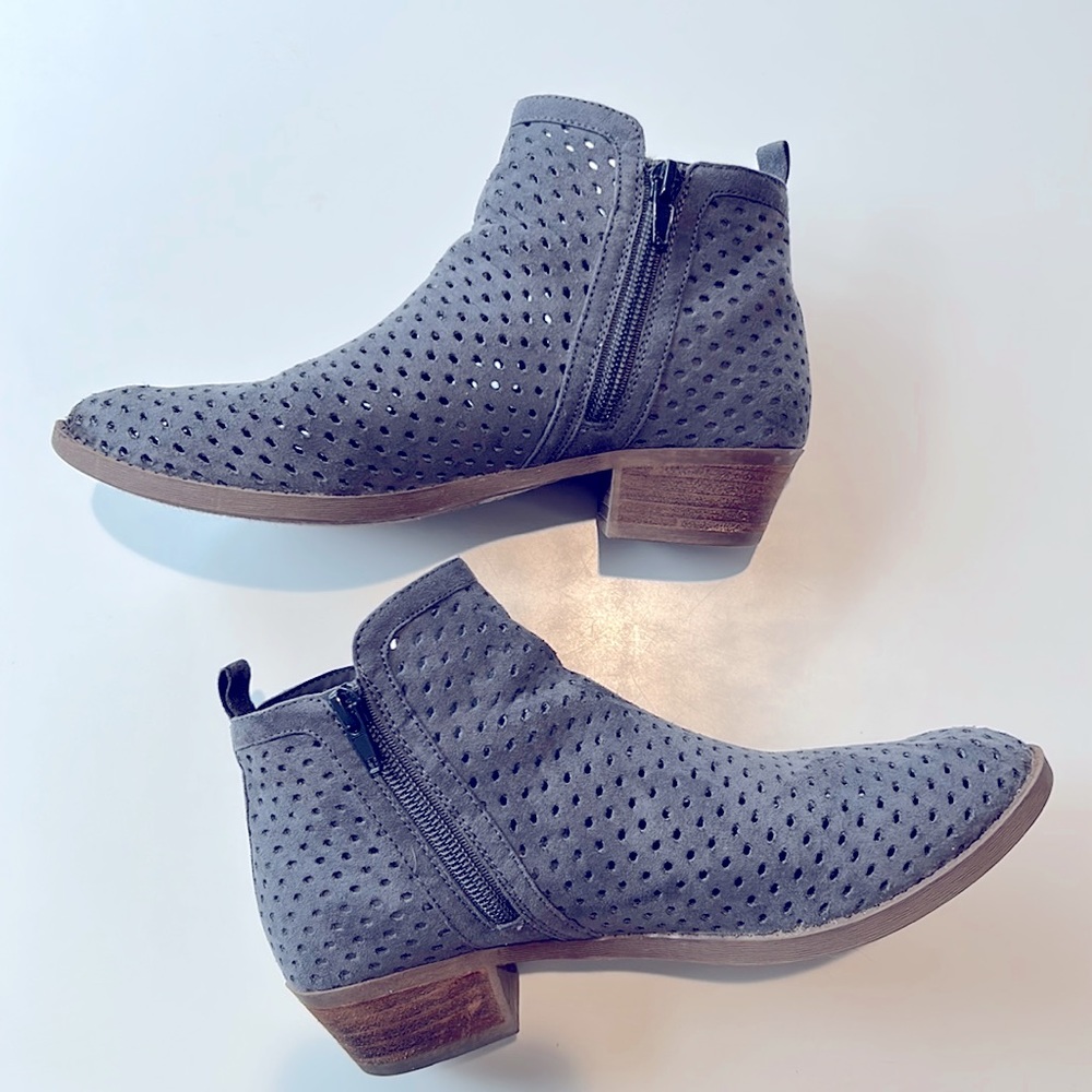 Carlos Santana- gray perforated booties